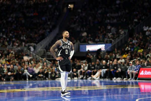 Versus / Milwaukee derrota a Orlando y clasifica a las semis de la Copa de la NBA