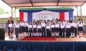 Realizan clausura del año lectivo en la Escuela Mcal. José Félix Estigarribia de Franco