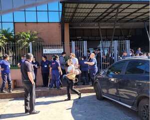 Explosión en Registros Públicos: un funcionario ingresa a terapia intensiva - Policiales - ABC Color