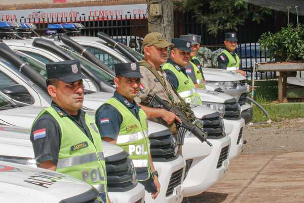 Gobierno completa 40 patrulleras entregadas para reforzar seguridad en la capital del país - .::Agencia IP::.