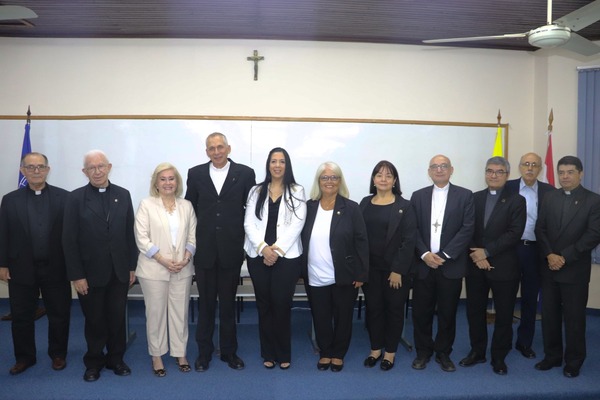 Universidad Católica tiene nuevo rector - ADN Digital
