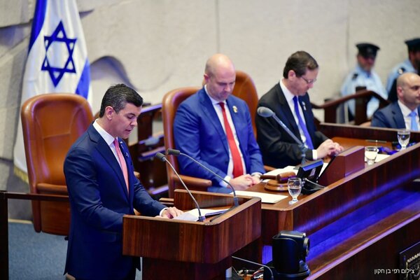 Parlamento de Israel rinde homenaje a Santiago Peña: “Merece un reconocimiento especial” - trece