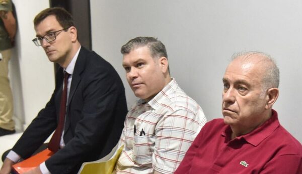 Juez devuelve imputación contra González Karjallo por errores de forma