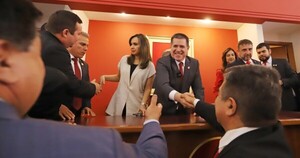 Apoderados de Marito saltan al cartismo para blindarse y el abdismo los tilda de "acomodados de turno"