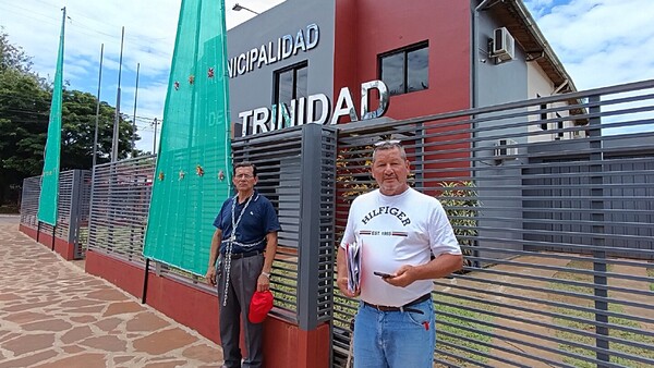 Culpa a su hermano intendente de despojarle de su restaurante