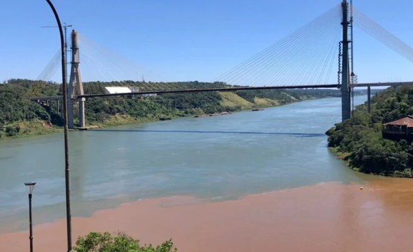 El río Paraná se estabiliza en la Triple Frontera tras meses de niveles bajos - La Clave