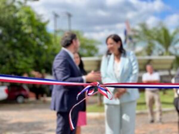 El MOPC Inaugura plantas fotovoltaicas para diversificar la matriz energética de Paraguay