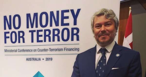 La Nación / Experto argentino en control financiero destacó la solidez del gobierno de Peña