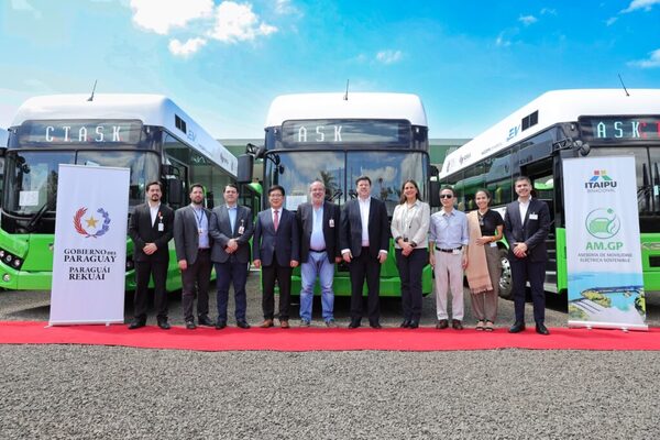 Lanzan concurso nacional de diseño para plotear buses eléctricos entregados por Corea del Sur - ADN Digital