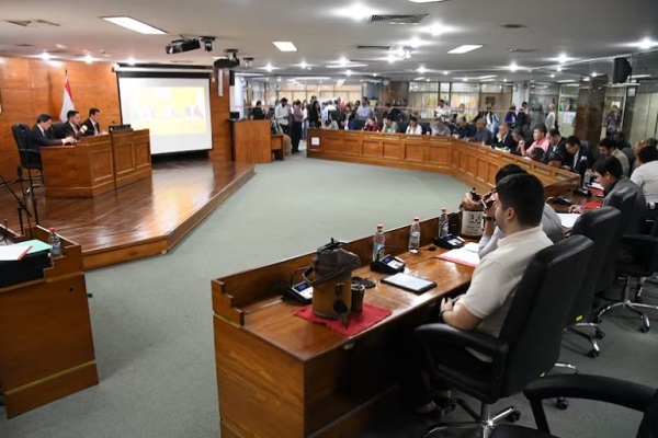 Junta aprueba polémico Plan Regulador para subasta de Costanera