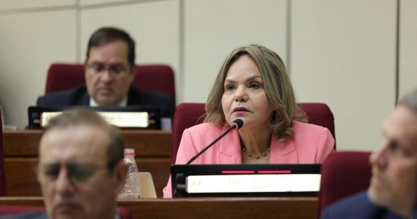 Lilian furiosa con Tony Barrios: "Perseguidor de colorados, me voy a encargar de vos"