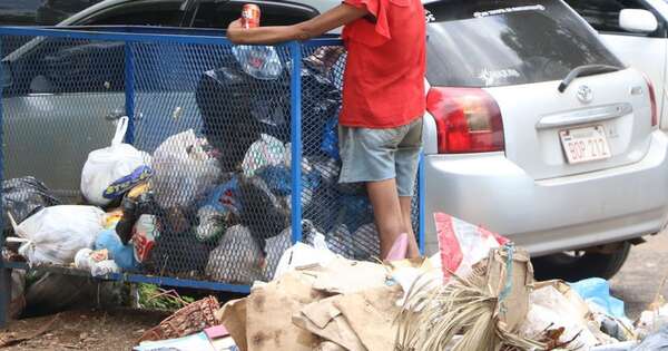 La Nación / ¡Papá Noel busca ayudantes! para regalar un plato de comida en Navidad a personas vulnerables