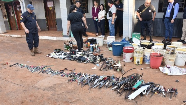 Incautan drogas armas y otras evidencias tras cateo en penal en CDE