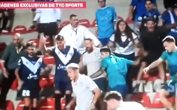 Versus / Incidentes entre jugadores e hinchas de Vélez tras derrota en la Copa Argentina