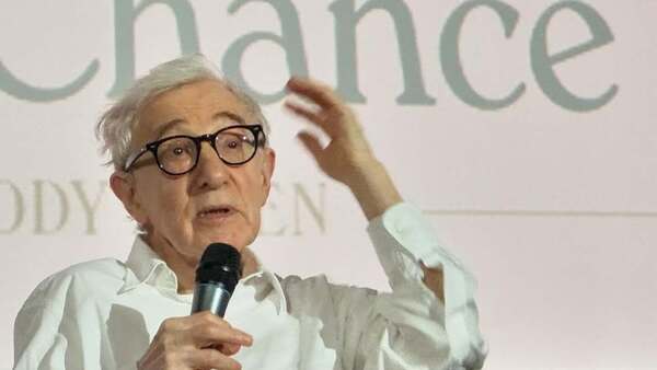 Ex chef exclusivo de Woody Allen y Soon-Yi, los demandó por despido