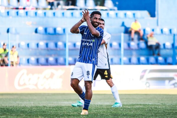 Versus / Tenía acordado su arribo a Guaraní, pero hubo "teléfono cortado"