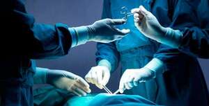 Médicos italianos completan el primer trasplante de corazón sin dejar de latir en el mundo - Ciencia - ABC Color