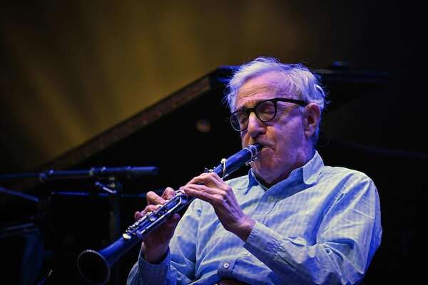 Woody Allen y Soon-Yi demandados por su chef. ¿Qué pasó? - Gente - ABC Color