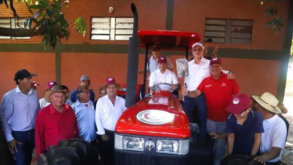 Gobierno fortalece producción en San Pedro con aportes e implementos agrícolas por valor de G. 3.000 millones • RADIO NACIONAL