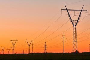 Red eléctrica de Paraguay: ANDE obtiene préstamo de USD 410 millones para fortalecer el sistema de suministro - MarketData