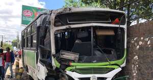 Diario HOY | Bus de la Línea 6 perdió los frenos y ocasionó múltiple choque sobre Artigas