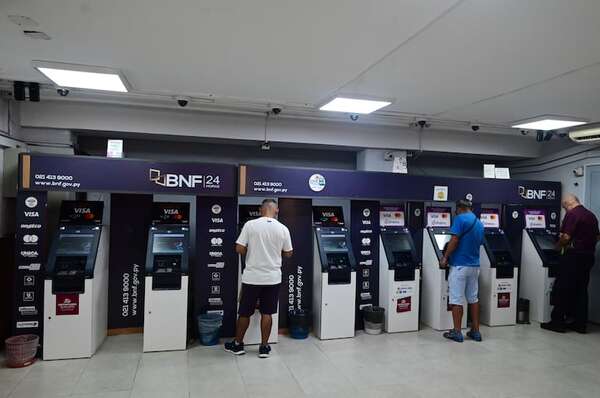 Hoy cobran funcionarios de 41 entidades públicas - Economía - ABC Color