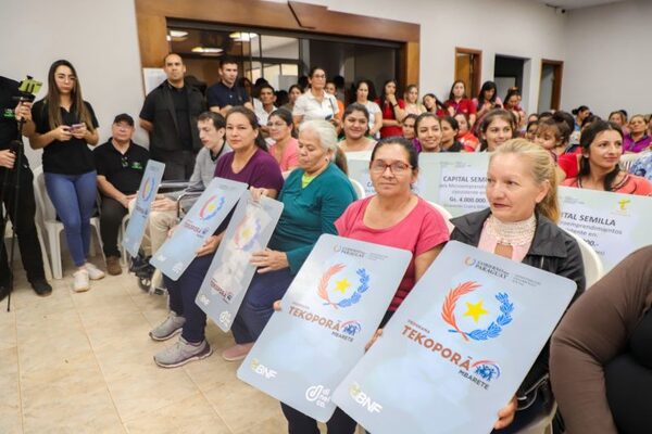 Programas sociales del MDS incluyen a otras 2.670 familias más en Caazapá