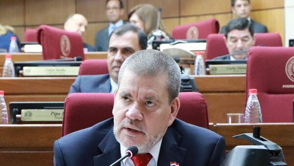 Bancada de HC se solidariza con Antonio Barrios tras “desacertadas opiniones" de Lilian Samaniego