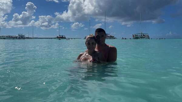 Tacuara se tomó unas vacaciones en pareja por las islas de República Dominicana
