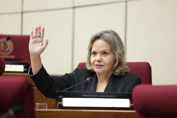 “Voy a ser la ambulancia republicana que recoja a los heridos cartistas”, anuncia Lilian Samaniego - Política - ABC Color