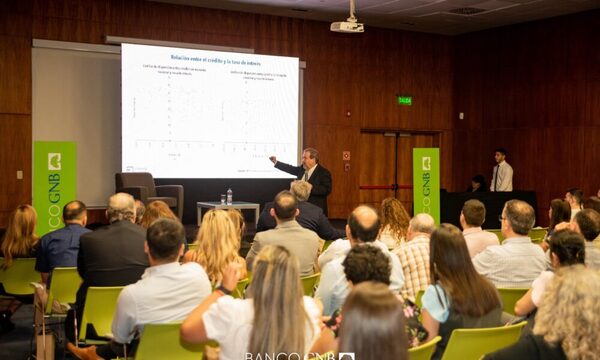 Banco GNB cierra el año con un conversatorio exclusivo para sus clientes