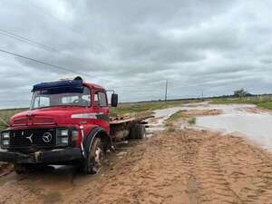 Sacerdote denuncia el abandono de caminos nacionales y rurales en Laureles  - Nacionales - ABC Color