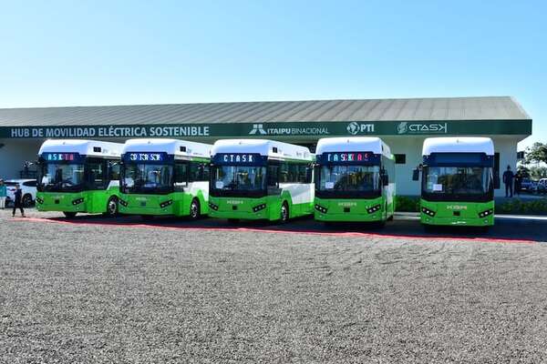 Lanzan concurso de diseño para plotear los buses eléctricos que entregó Corea del Sur - Economía - ABC Color
