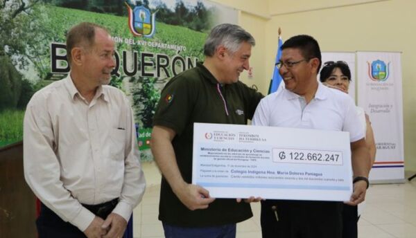 MEC entrega notebooks y recursos a instituciones educativas de Boquerón