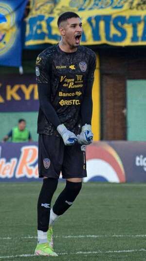 Uruguayo Falcón llega a Recoleta FC - Fútbol - ABC Color