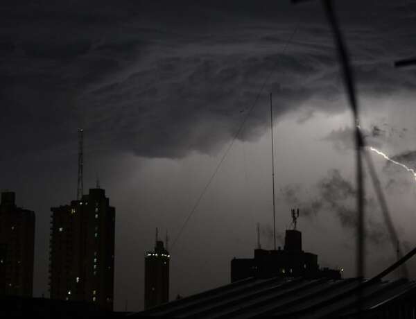 Meteorología: 11 departamentos en alerta por tormentas, lluvias intensas y vientos fuertes - Clima - ABC Color