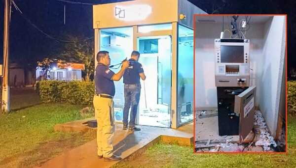 Intento de robo de cajero en Raúl Arsenio Oviedo: Grupo armado intenta robar cajero del BNF