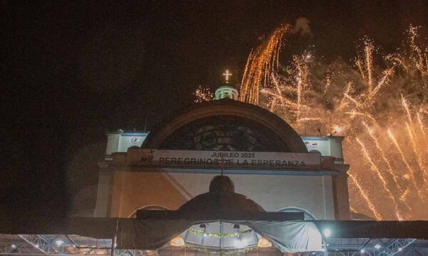 Una serenata más a la Virgen de Caacupé – Prensa 5