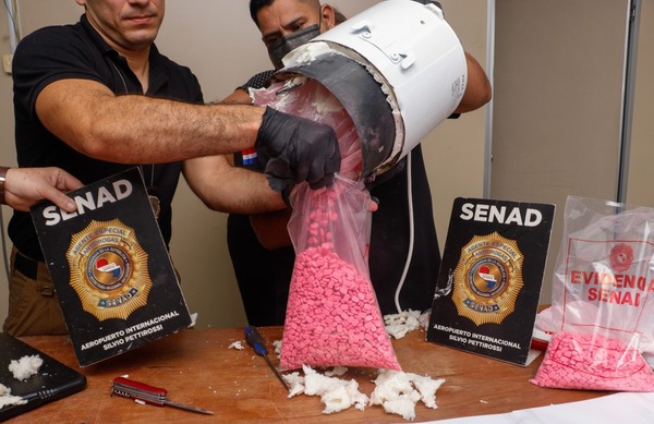 Confiscan casi 8.000 pastillas de éxtasis en termocalefón proveniente de Alemania - ADN Digital