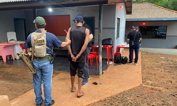 SENAD desmanteló «narco-burdel» en Alto Paraná