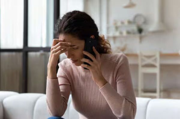 Salud habilitará una “línea de crisis” para atención psicológica, similar al 911 o 137