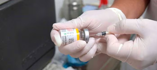 Recuerdan a viajeros que vacunas contra la fiebre amarilla están disponibles