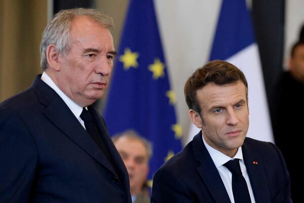 Emmanuel Macron nombró a François Bayrou como el nuevo primer ministro de Francia - .::Agencia IP::.