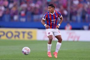 Manchester United alcanzó un acuerdo con Cerro Porteño por Diego León - 1000 Noticias