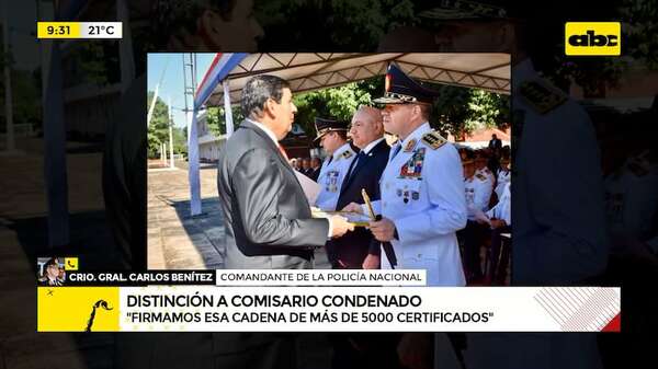 Policía que estuvo preso recibió certificado de manos del comandante - ABC Noticias - ABC Color