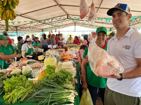 Segunda edición del catálogo de productos de la Agricultura Familiar para unas ¡Fiestas con Sabor a Campo! - .::Agencia IP::.
