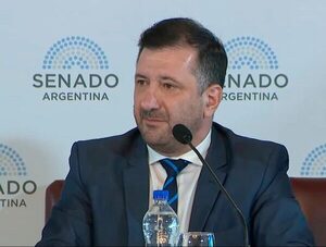 "Llamó a tres senadores": Óscar Orué desmiente información previa sobre el control de Kueider · Radio Monumental 1080 AM