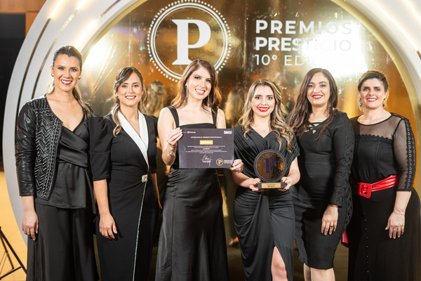 Romina Brasa y Milagros Figueredo: “Este premio es una motivación para continuar brindando un servicio de calidad y seguir siendo un referente en el país y el mundo” | Premiación Premios Prestigios | 5Días