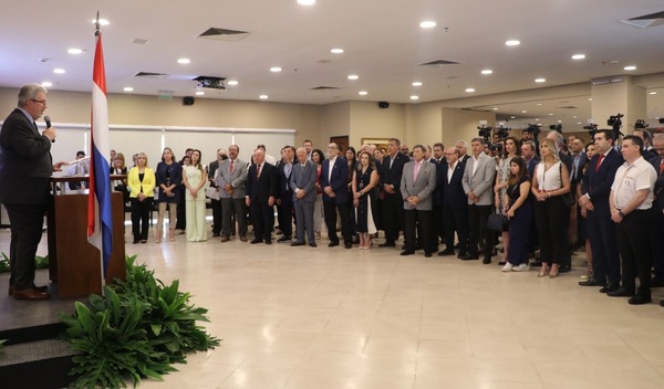 UIP insta a fortalecer la competitividad del país mediante reformas - MarketData