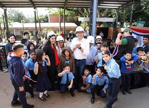 Gobernación de Alto Paraná inicia operativo “Vacaciones de trabajo” con 79 obras simultáneas en instituciones educativas | DIARIO PRIMERA PLANA